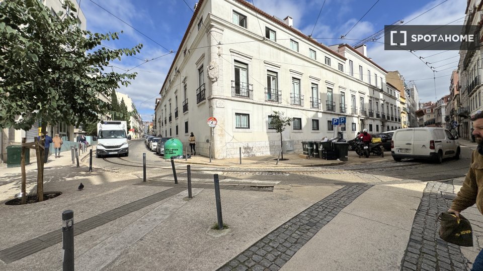 Apartment Lisbon, 1 bed — photo 18