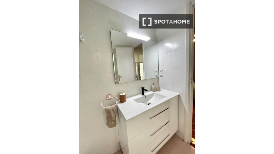 Double room Madrid, 7 beds — photo 1