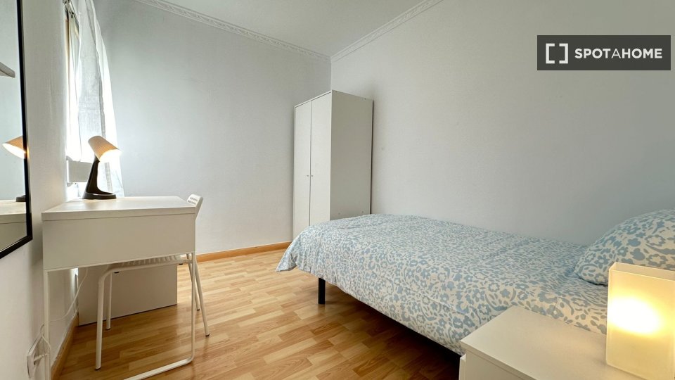 Chambre double Alcala_De_Henares, 4 chambres — photo 17