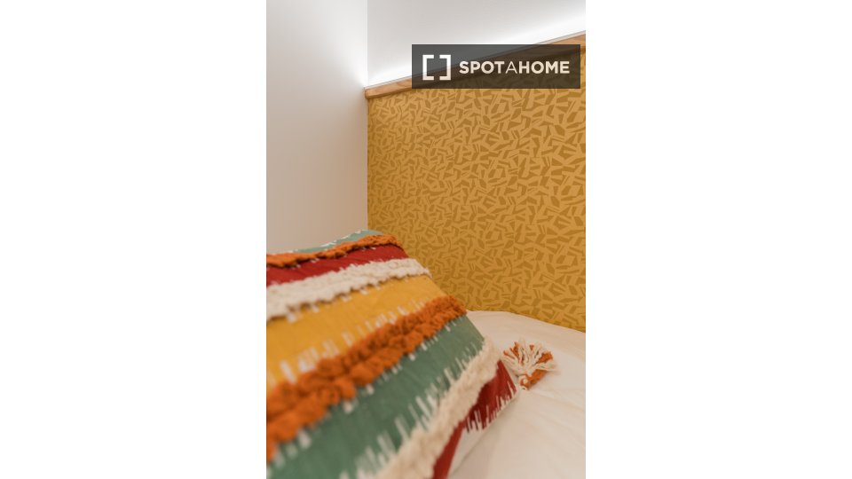 Double room Madrid, 6 beds — photo 17