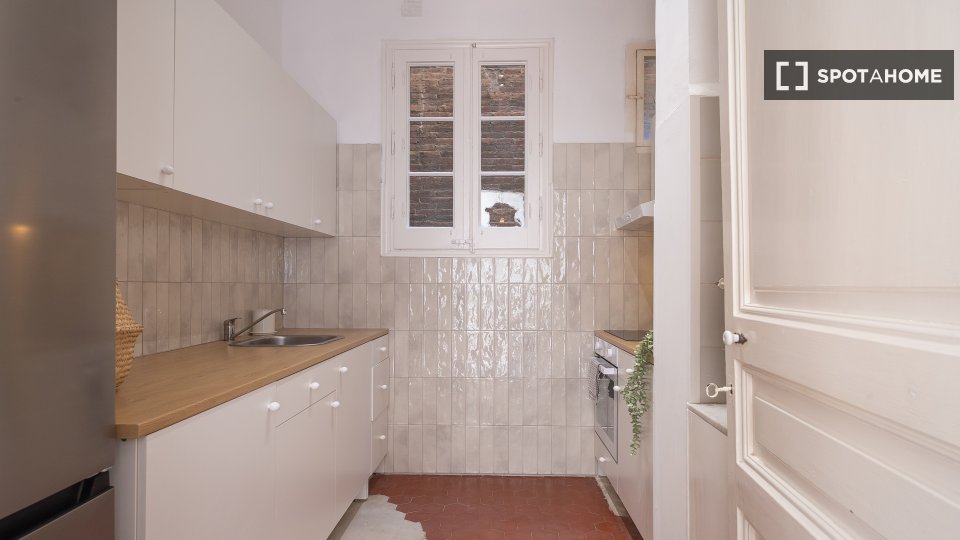 Double room Barcelona, 4 beds, 90m² — photo 19