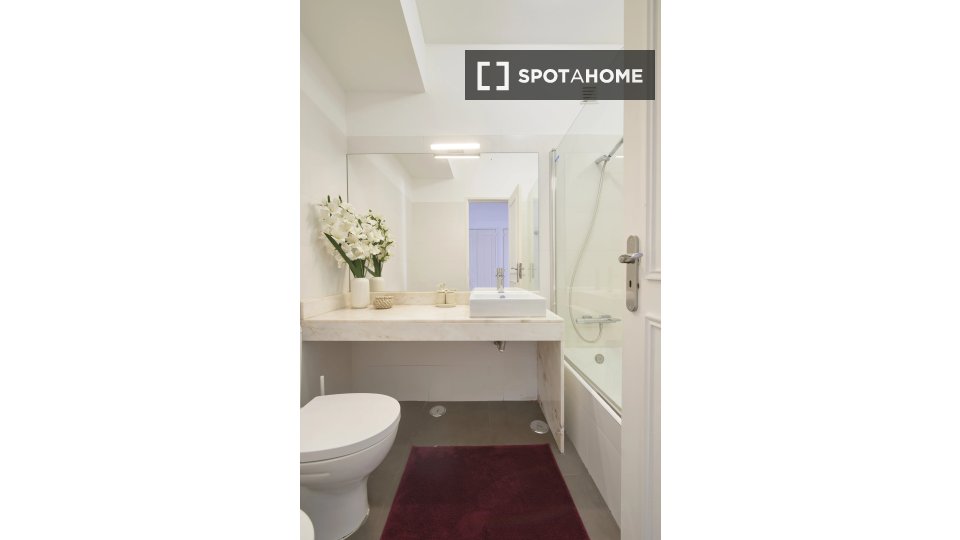 Double room Lisbon, 7 beds — photo 19