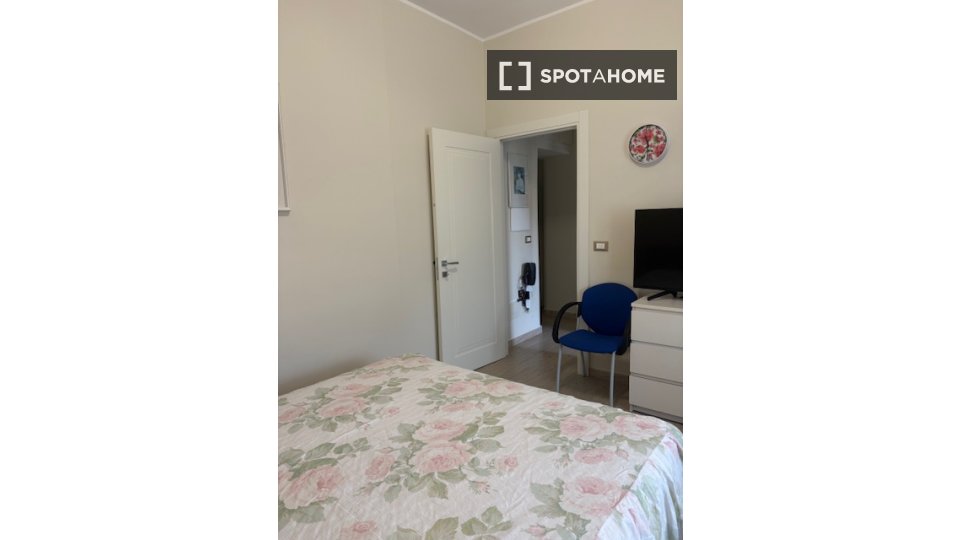 Double room Rome, 1 bed — photo 18