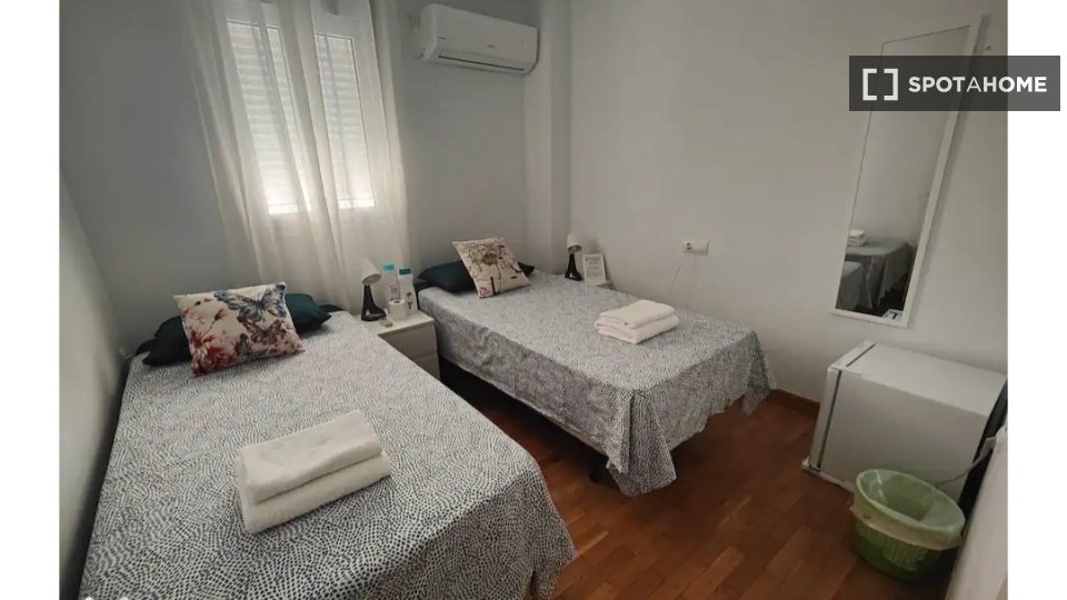 Double room Malaga, 4 beds, 90m² — photo 4