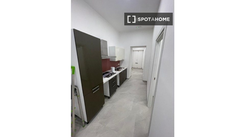 Double room Naples, 4 beds — photo 20