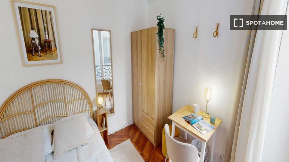 Double room Paris, 5 beds, 50m² — photo 12