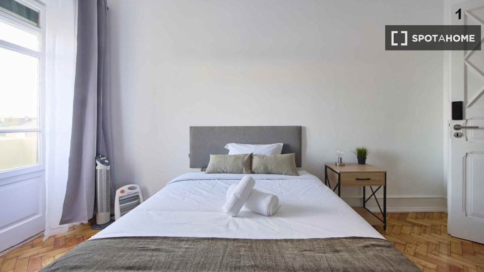 Double room Lisbon, 7 beds — photo 21