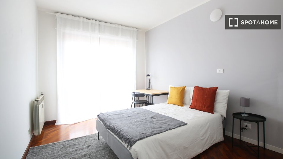 Double room Milan, 3 beds, 75m² — photo 1