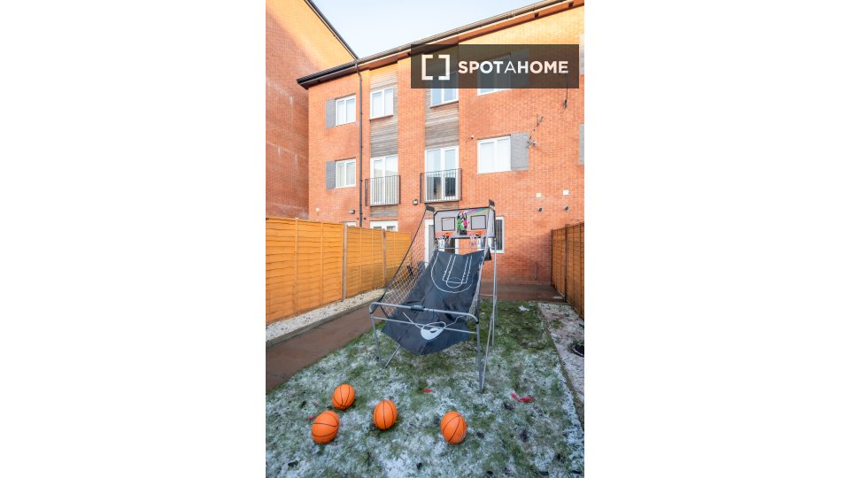 Apartment Manchester, 3 beds, 118m² — photo 2