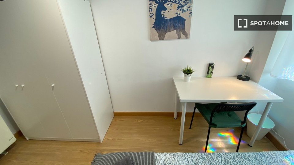 Double room Madrid, 4 beds — photo 9