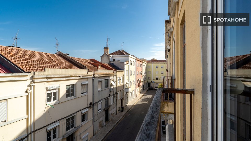Apartment mono Lisbon, 50m² — photo 15