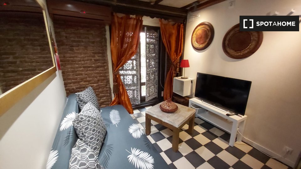 Apartment Madrid, 2 beds, 45m² — photo 2