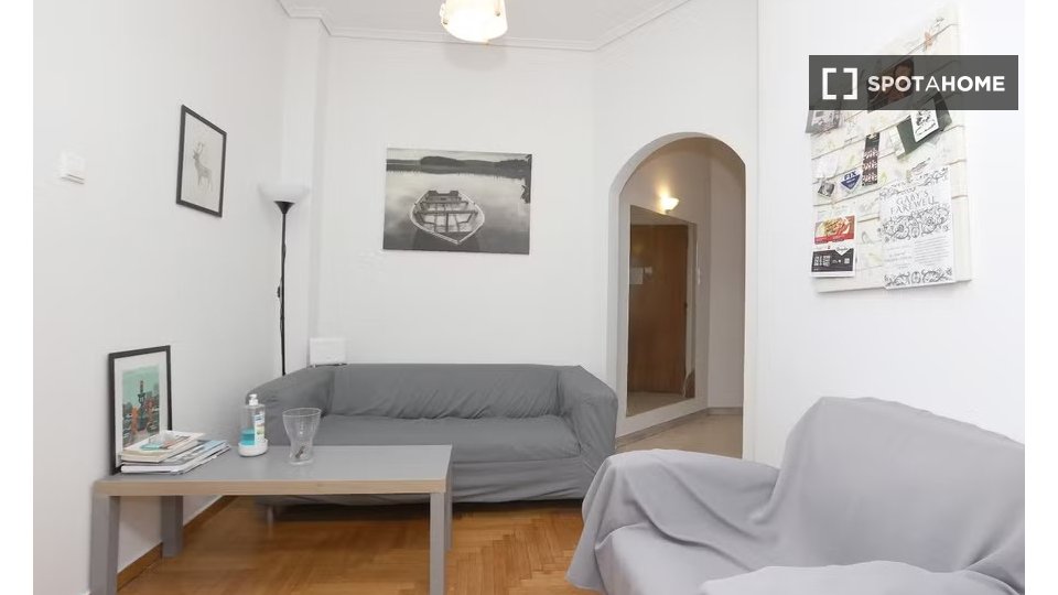 Double room Athens, 5 beds — photo 4