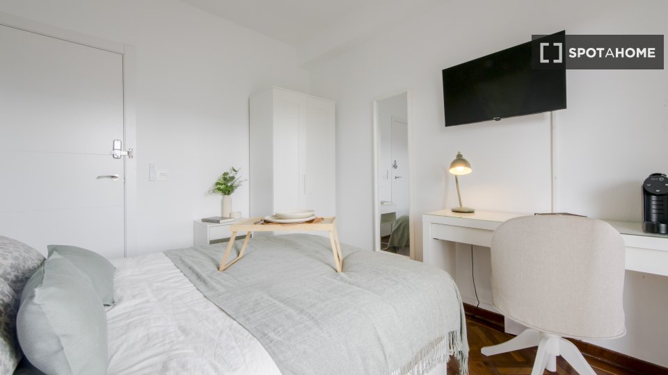 Double room Madrid, 7 beds — photo 18