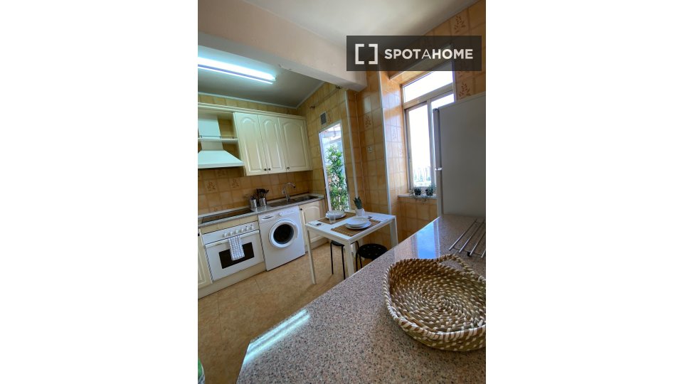 Double room Madrid, 4 beds — photo 15