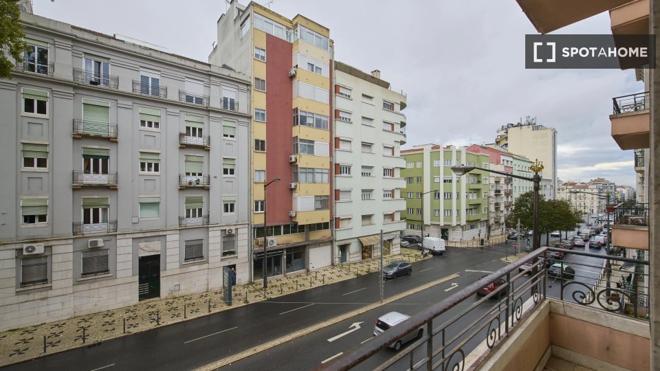 Double room Lisbon, 6 beds — photo 14