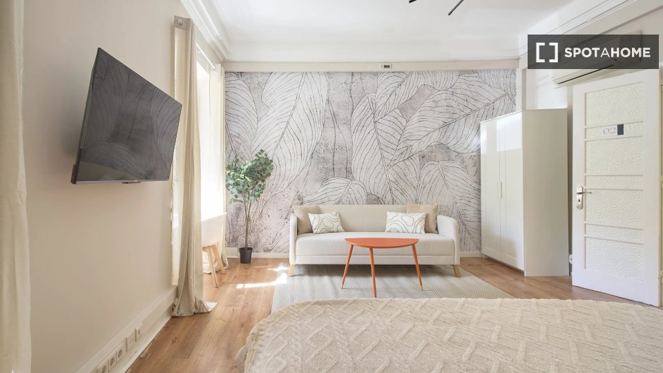 Double room Lisbon, 9 beds — photo 4