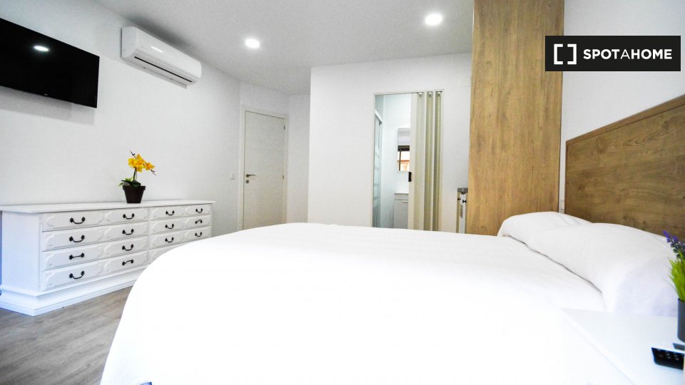 Double room Valencia, 5 beds — photo 7