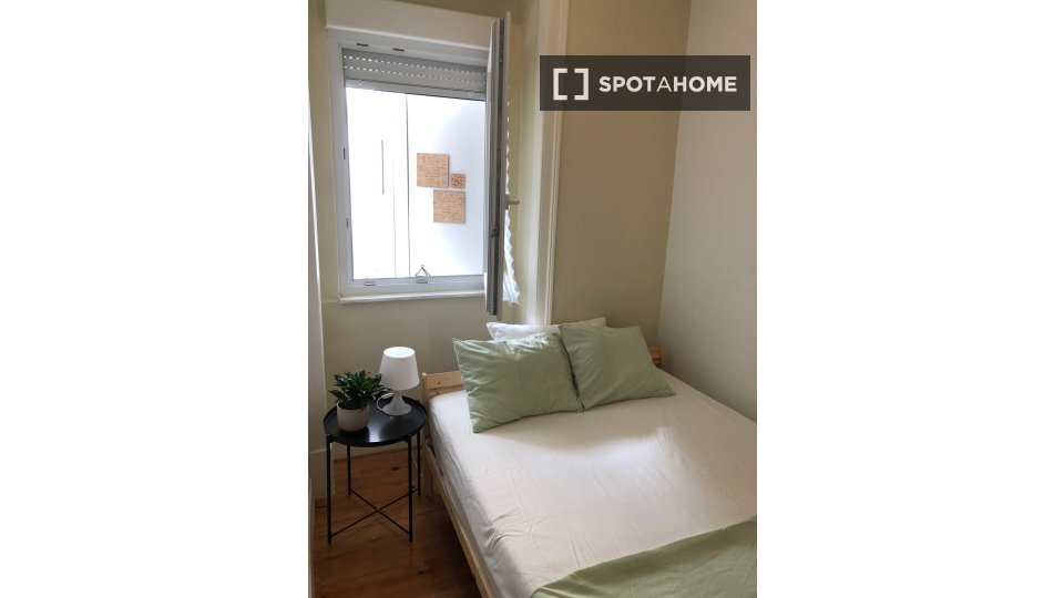 Apartment Lisbon, 2 beds, 65m² — photo 41