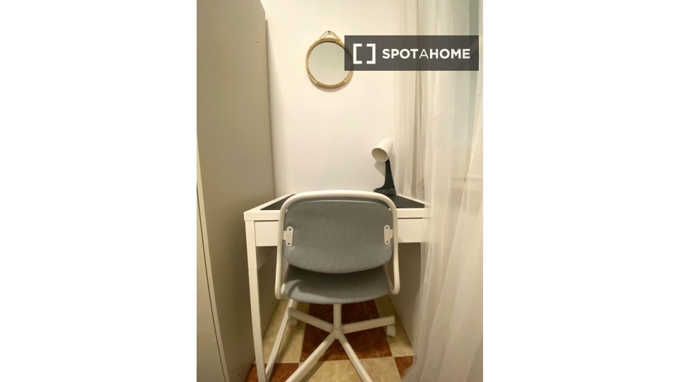 Double room Madrid, 4 beds — photo 7