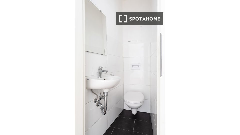 Apartment Berlin, 2 beds, 93m² — photo 2