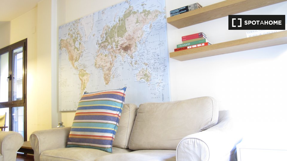 Apartment Barcelona, 2 beds, 75m² — photo 1