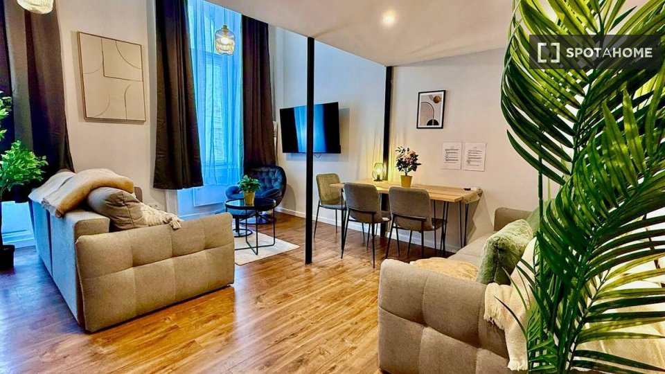 Apartment Budapest, 2 beds, 50m² — photo 11