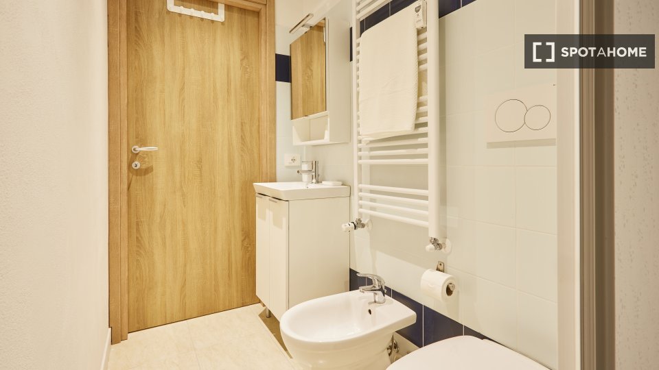 Apartment Milan, 1 bed, 43m² — photo 3