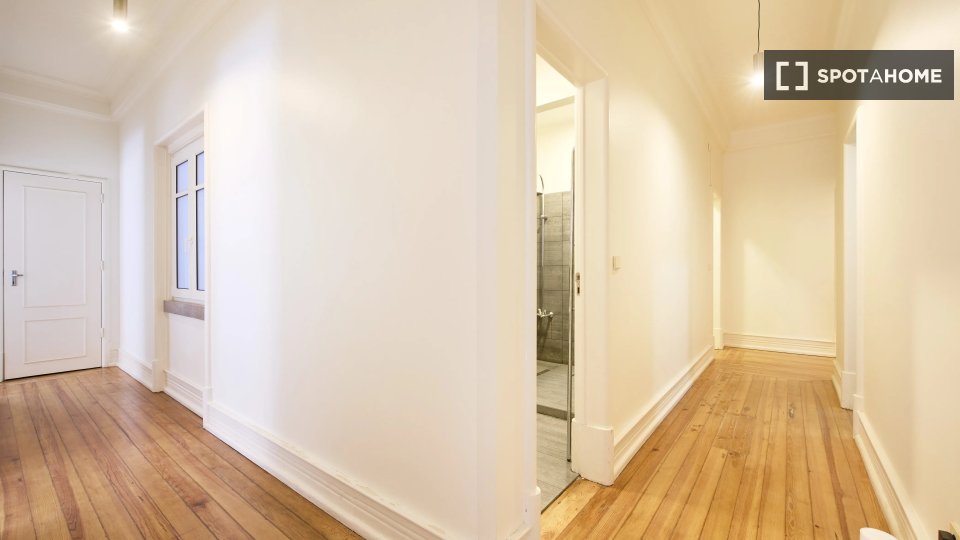 Double room Lisbon, 9 beds — photo 5