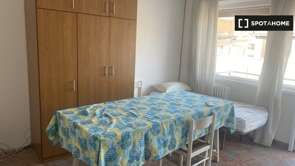 Double room Rome, 4 beds, 135m² — photo 1