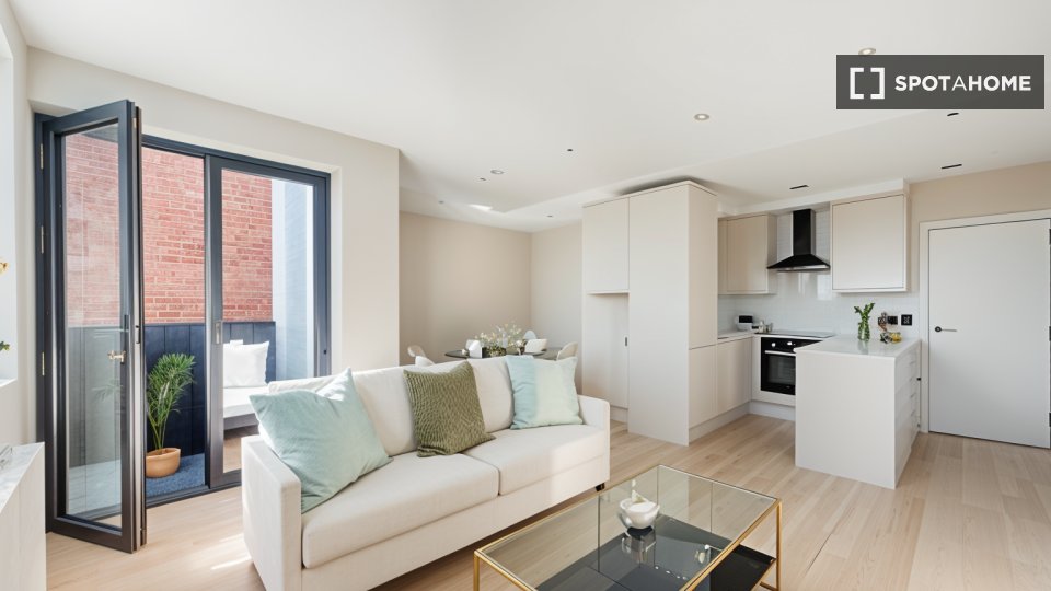 Apartment London, 2 beds, 60m² — photo 1
