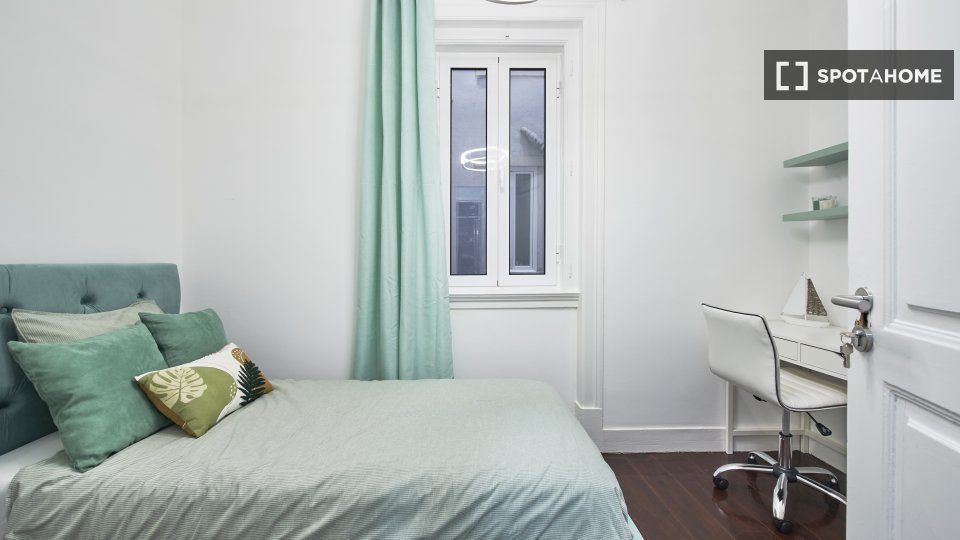 Double room Lisbon, 8 beds — photo 9