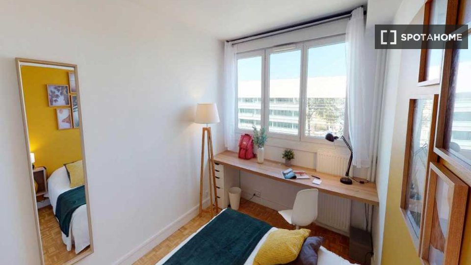 Double room Paris, 4 beds, 90m² — photo 2