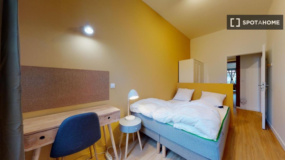 Double room Marseille, 18 beds — photo 20