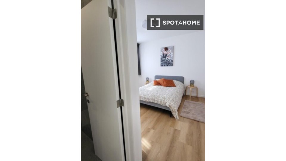 Double room Brussels, 4 beds — photo 8