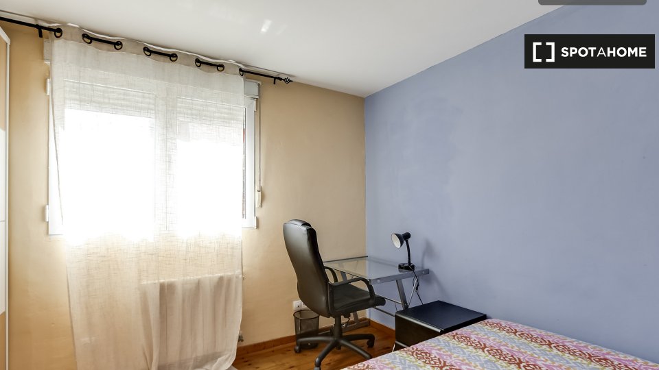 Double room Valencia, 2 beds — photo 11