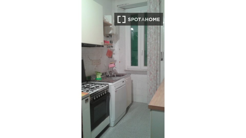 Double room Rome, 4 beds, 90m² — photo 10