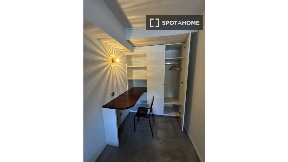 Double room Brussels, 3 beds, 95m² — photo 11