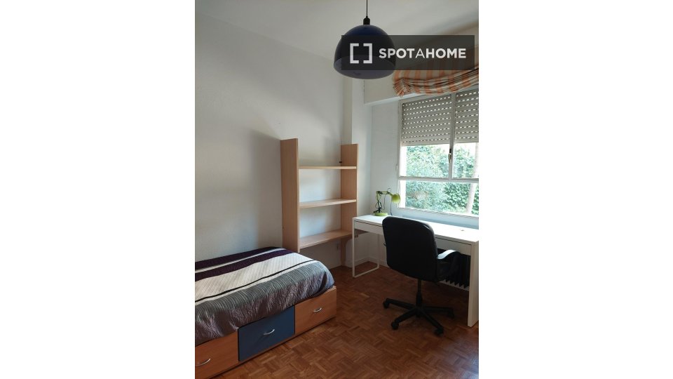 Double room Madrid, 7 beds — photo 22
