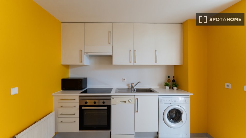 Double room Madrid, 5 beds — photo 5