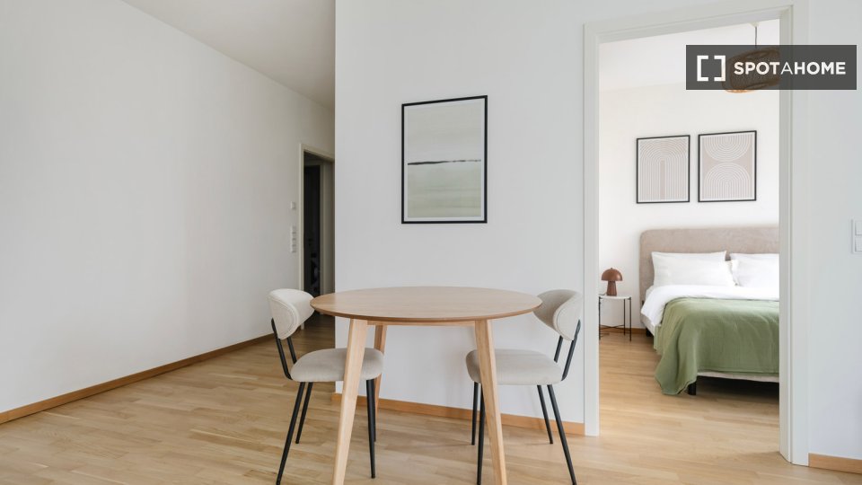 Apartment Berlin, 1 bed, 58m² — photo 3