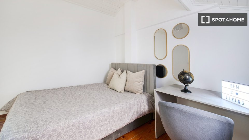 Double room Lisbon, 8 beds — photo 18