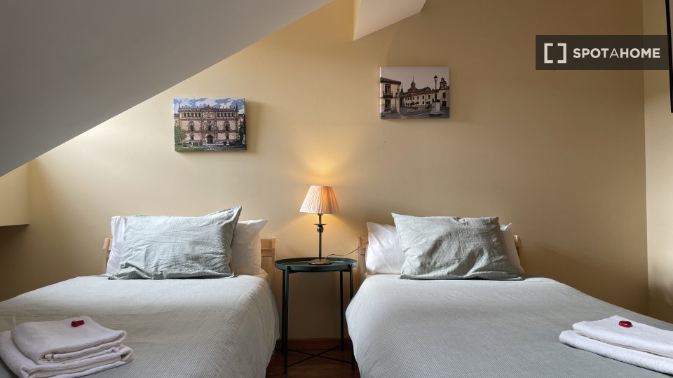 Apartment Alcala_De_Henares, 3 beds, 130m² — photo 7