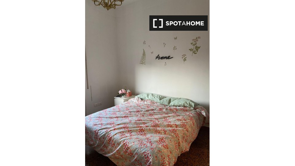 Double room Rome, 3 beds, 90m² — photo 10