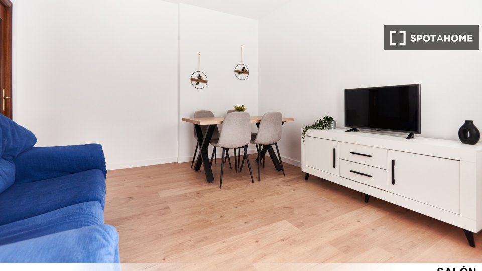Double room Seville, 3 beds — photo 13