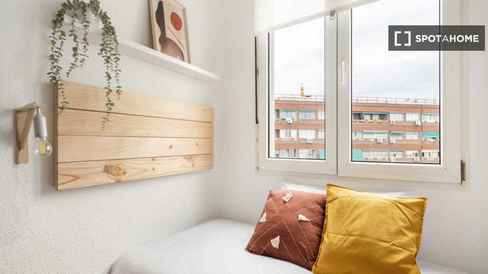 Double room Madrid, 6 beds — photo 29