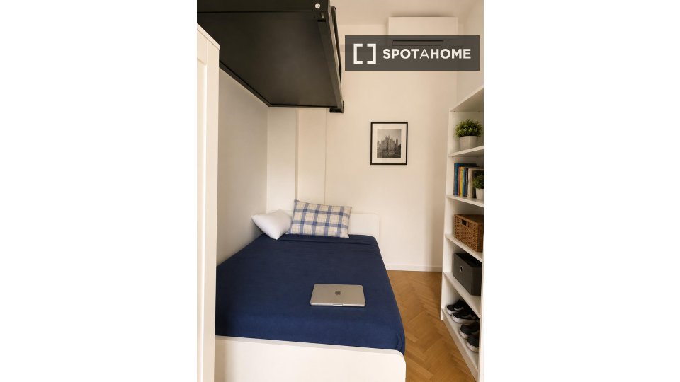 Double room Milan, 3 beds — photo 9