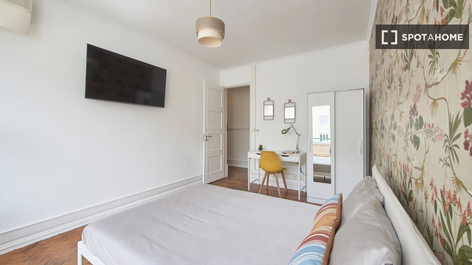 Double room Lisbon, 8 beds — photo 13