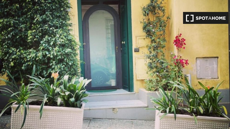 Apartment Naples, 1 bed, 65m² — photo 3