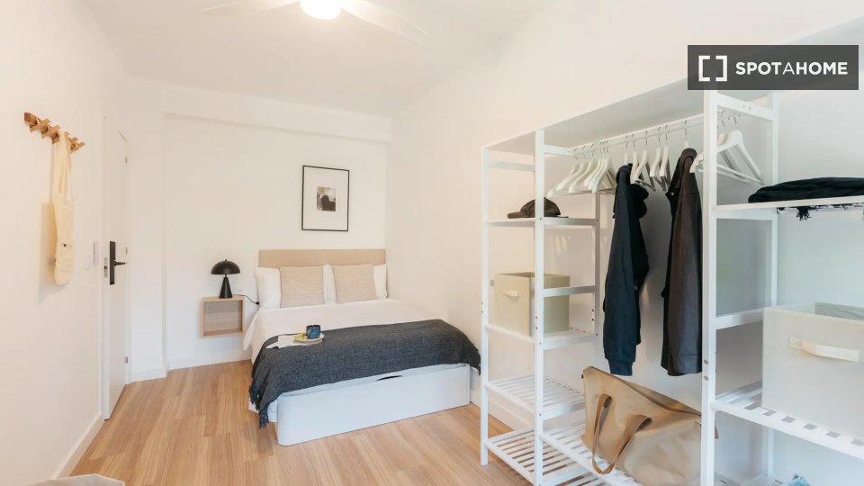 Double room Valencia, 5 beds — photo 16